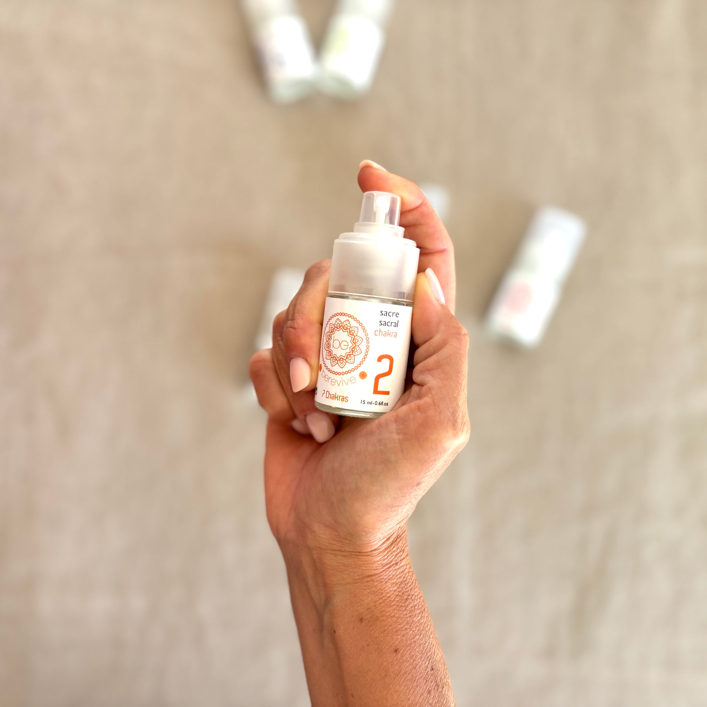Synergie d'huiles essentielles pour harmoniser et ouvrir le chakra Sacré